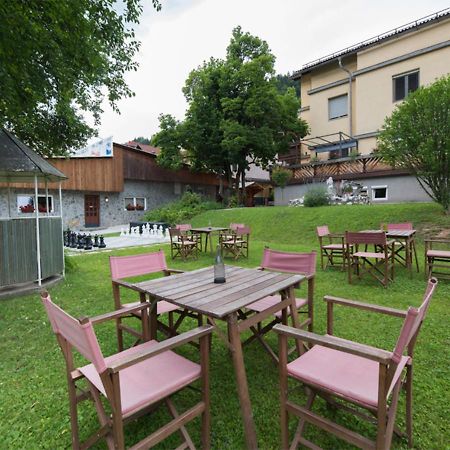 Hotel Klub Zlata Ribica à Jesenice Extérieur photo