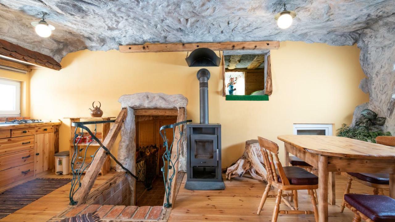 Hotel Klub Zlata Ribica à Jesenice Extérieur photo