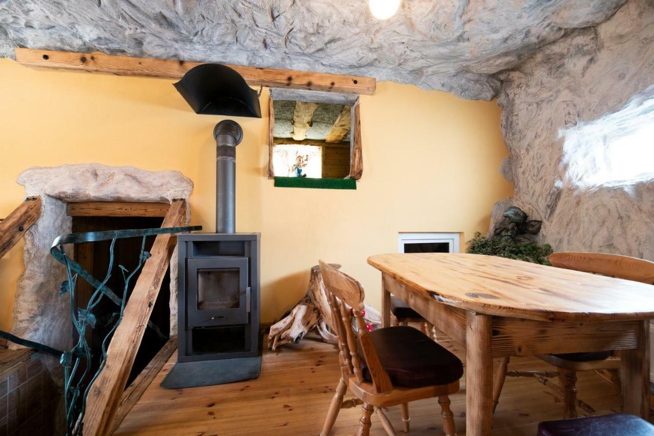 Hotel Klub Zlata Ribica à Jesenice Extérieur photo
